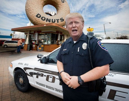 Donald_Trump_police.jpg