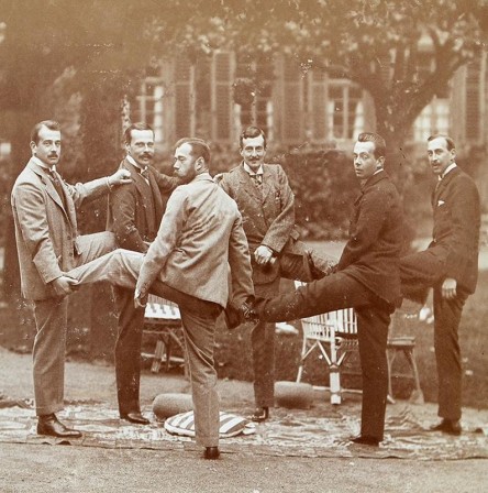 Tsar Nicholas II et prince Boris l'invention du sens giratoire.jpg