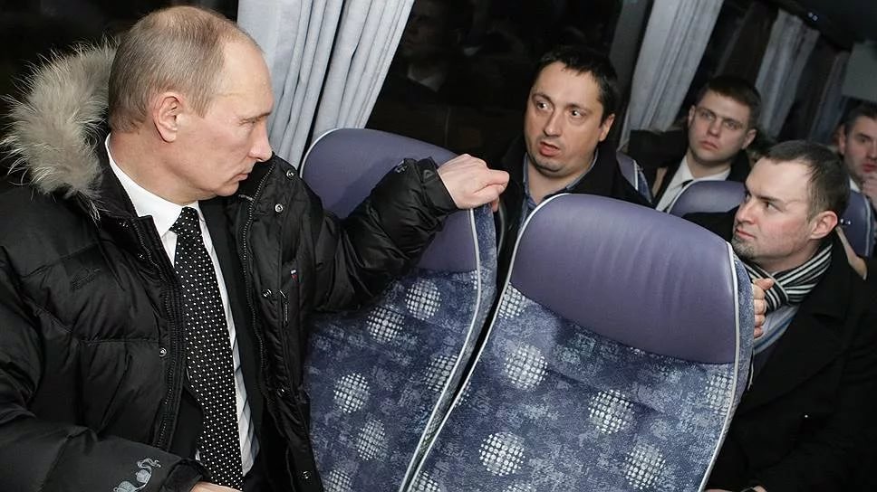 http://www.yves.brette.biz/public/humour/Poutine_prend_le_bus.jpg