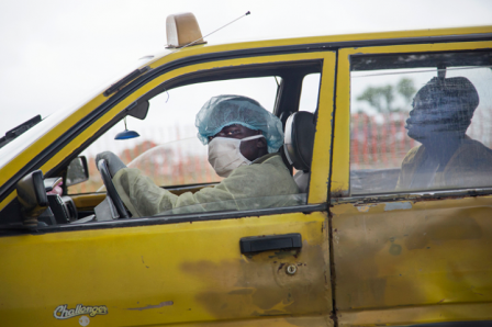 Kieran_Kesner_taxi_monrovia_ebola.png