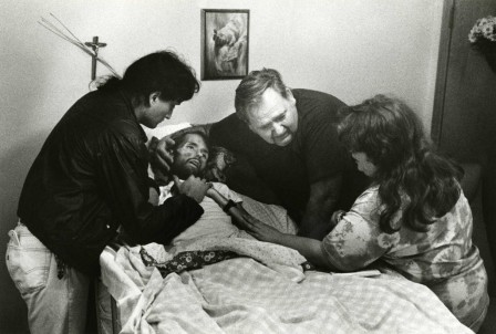 sida_A_father_comforts_his_son_David_Kirby_on_his_deathbed_in_Ohio_Published_in_LIFE_magazine_in_November_of_1990.jpg