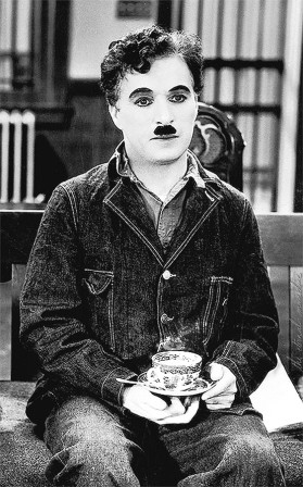 Charlie Chaplin les temps modernes 1936.gif