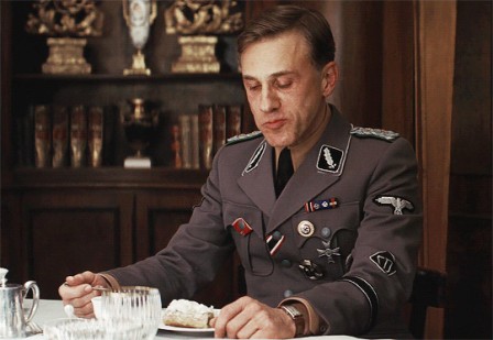 Christoph Waltz in Inglourious Basterds fête des pères.gif