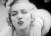 Marilyn Monroe fais-moi encore le poisson.gif