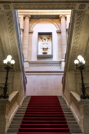 Maurizio_Cattelan_Elysee.jpg