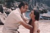 Sean_Connery_la_technique_de_combat_du_bikini_burkini.gif