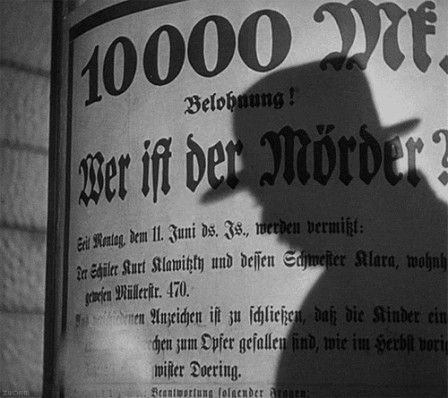 The Shadow of Peter Lorre in M Eine Stadt sucht einen Mörder Fritz Lang 1931 va jouer dehors.gif