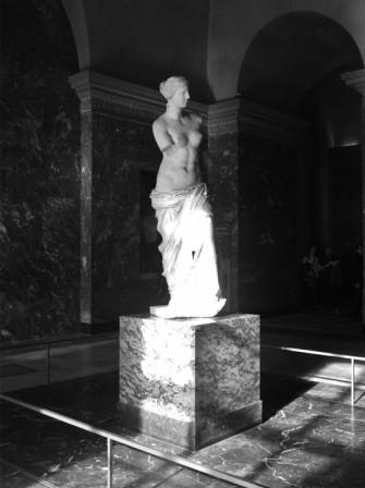Venus de Milo Musée du Louvre Paris danse.gif