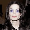 bzzz_quelqu_un_pourrait_debrancher_michael_jackson.gif