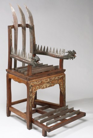 chaise de torture.jpg