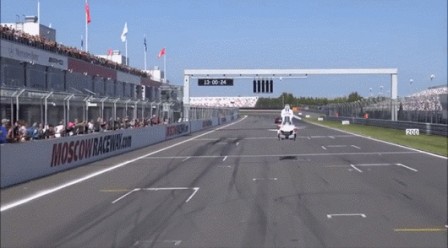 course de drone.gif