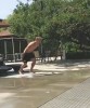 la nuque bien dégagée.gif
