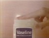 vaseline protection des lèvres.gif