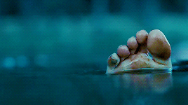 The_Last_House_on_the_Left_2009_dir._Dennis_Iliadis_pied_pluie_au_revoir_a_demain.gif