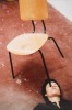Erwin Wurm One Minute Sculpture 1997 chaise dans l'oeil Cannes et dans la catégorie un certain regard