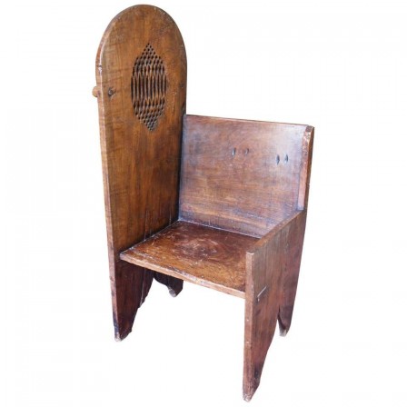 Furniture of forgiveness A 16th century confessional chair chaise de confession.jpg, avr. 2020