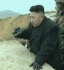 Kim Jong-un jumelles monocle.gif, mar. 2021