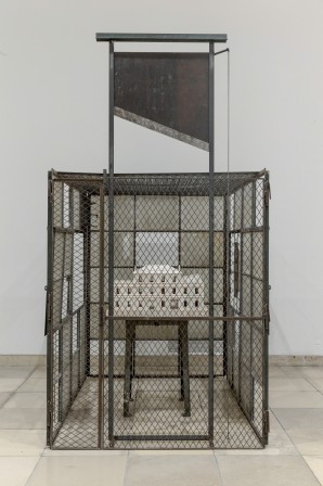 Louise Bourgeois the Cells 1990-93 Choisy-le-Roy.jpg, mar. 2021