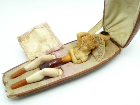 Meerschaum Antique erotic pipe 1800 ceci est une pipe.jpg, janv. 2020