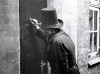 Nosferatu (1922) dir. F.W. Murnau croix sur la porte dimanche.gif, mai 2021