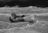 Tant qu'il y aura des hommes (From Here to Eternity) film américain de Fred Zinnemann la scène du bain de gel hydroalcoolique.gif, mai 2020