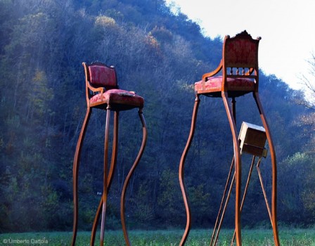 Umberto Dattola les chaises.jpg, déc. 2019
