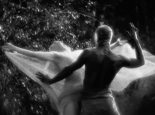 A Midsummer Night’s Dream (1935) les spectacles de plein air.gif, mai 2020