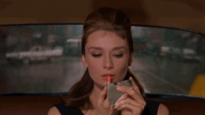 Audrey Hepburn in Breakfast at Tiffany’s 1961.gif, nov. 2019