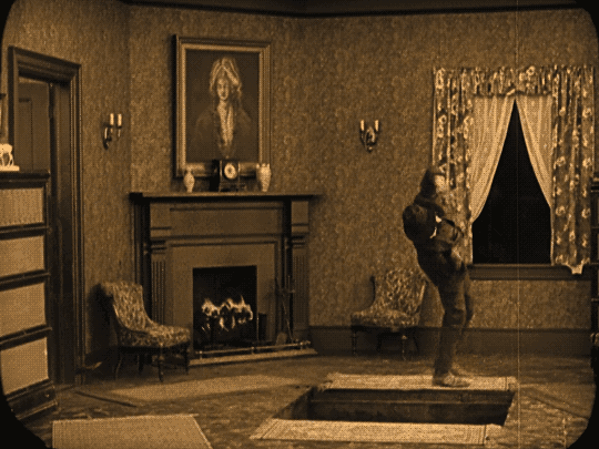 Buster Keaton The Haunted House c'est ici qu'ils ont disparu.gif, oct. 2020