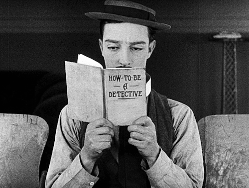 Buster Keaton in Sherlock Jr. (1924) police enquête.gif, avr. 2021