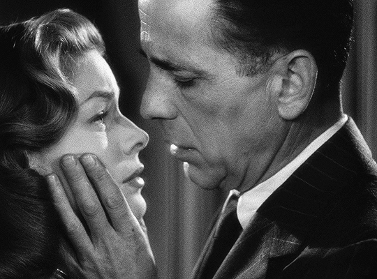 Casablanca (1942) Dir. Michael Curtiz, Humphrey Bogart, Lauren Bacall, ma vie de tortue la peau du cou qui plisse.gif, janv. 2021