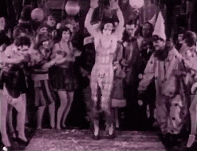 Clara Bow ☆ My Lady of Whims (1925)  danse fête.gif, juil. 2020