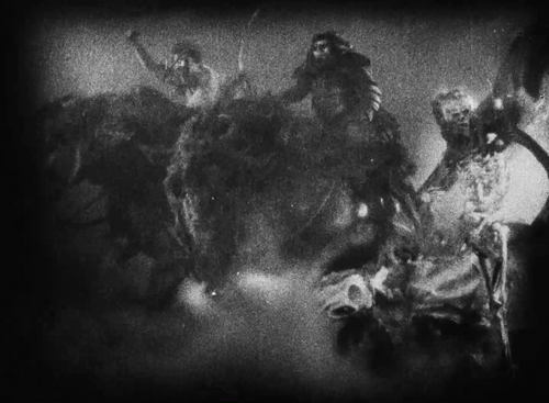 Faust (F.W. Murnau, 1926 les cavaliers de l'apocalypse.gif, janv. 2021