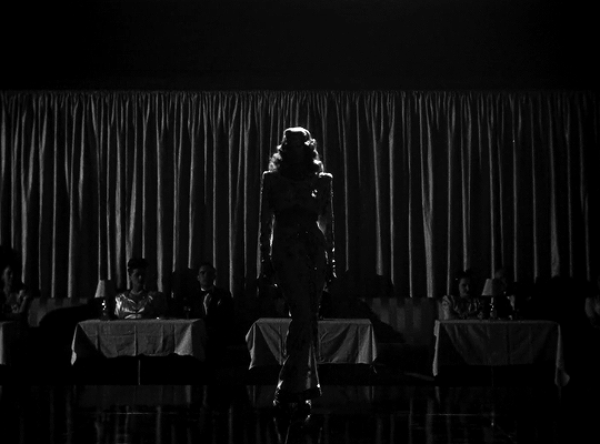 Gilda 1946 Rita Hayworth lumière.gif, nov. 2020