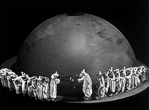 He Who Gets Slapped Silent Film 1924 Lon Chaney venir au monde.gif, nov. 2020
