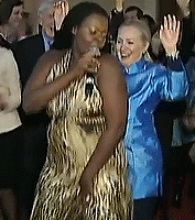 Hillary Clinton danse.gif, sept. 2019
