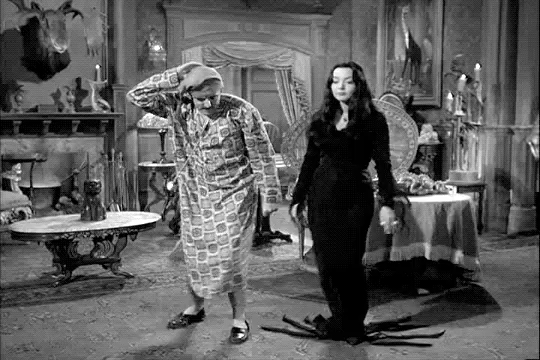 John Astin, Carolyn Jones  from “Morticia the Sculptress”, season 2, episode 9 of The Addams Family (ABC 1964-66)  first broadcast November 12, 1965.gif, juil. 2021