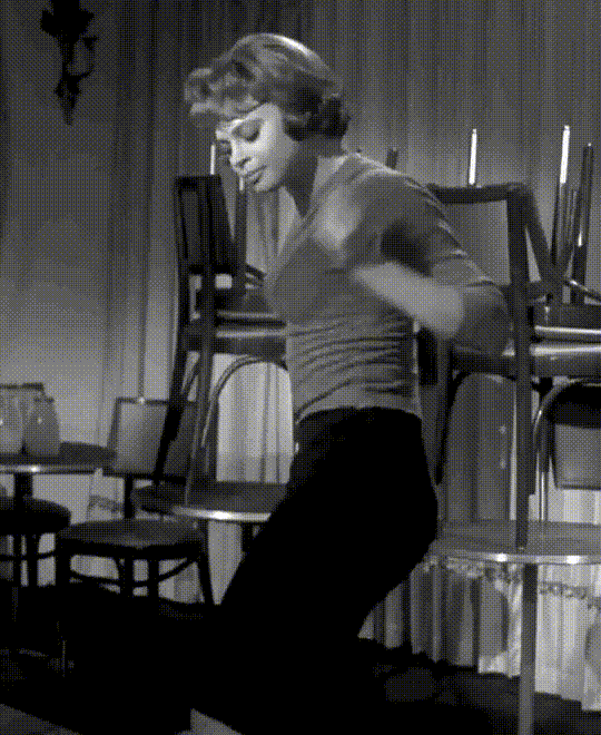 Juliet Prowse Who Killed Teddy Bear (1965) danse.gif, avr. 2023