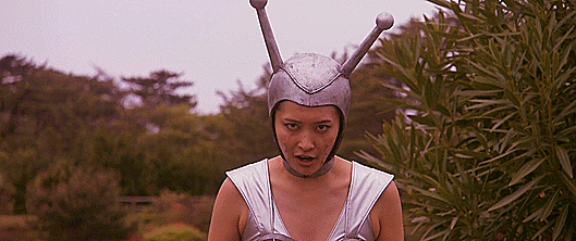 Karate-Robo Zaborgar (電人ザボーガー, Denjin Zabōgā) réalisé par Noboru Iguchi, 2011.gif, juin 2021