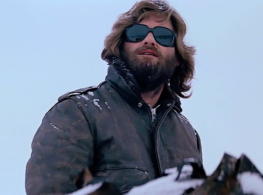 Kurt Russell in The Thing 1982 je crois qu'il va neiger.gif, janv. 2024