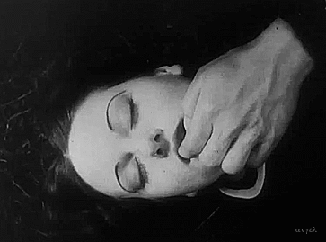 La Perle 1929 CULT Surrealistic Masterpiece of Henry d'Ursel.gif, janv. 2020