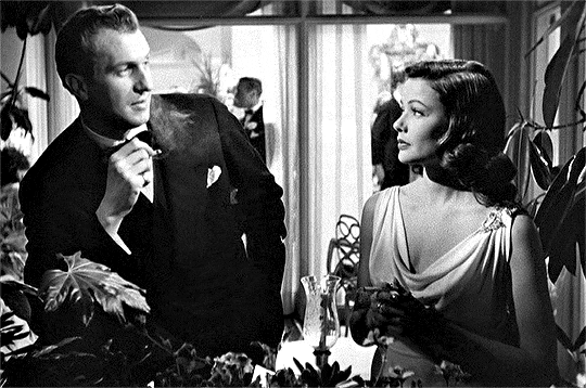 Laura 1944 dir. Otto Preminger cigarette je fume plus que toi non c'est moi