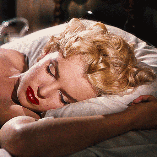 Marilyn Monroe debout.gif, fév. 2020
