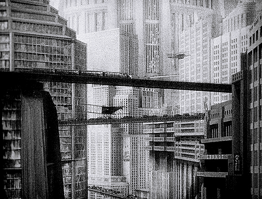 Metropolis (1927) dir. Fritz Lang traffic.gif, avr. 2021