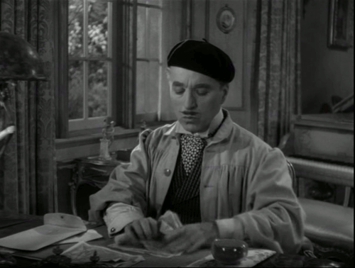 Monsieur Verdoux - Charles Chaplin 1947 USA compter et recompter.gif, nov. 2020