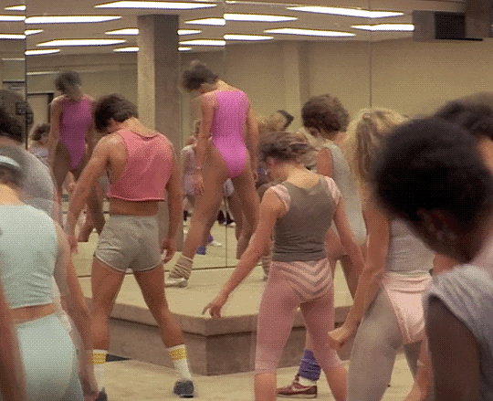 Perfect 1985 Jamie Lee Curtis aerobics la tête molle.gif, nov. 2023