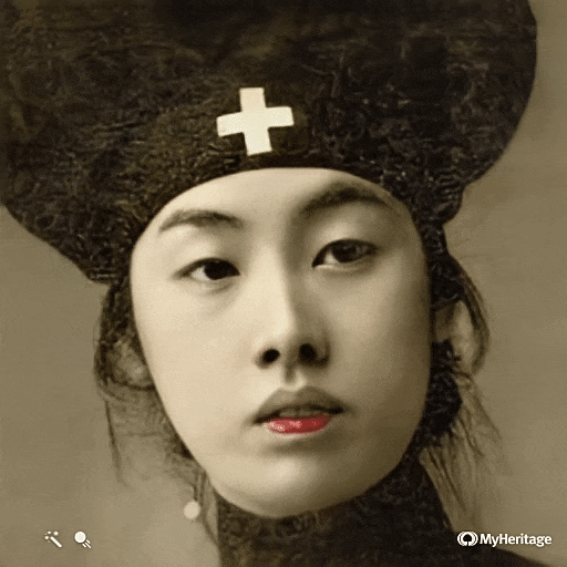 Russo-Japanese War Japanes red cross nurse dressed in black 1905 le sourire de l'infirmière en noir.gif, mai 2021