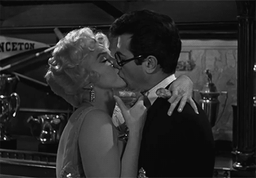 Some Like it Hot 1959 Marilyn Monroe Tony Curtis.gif, sept. 2019