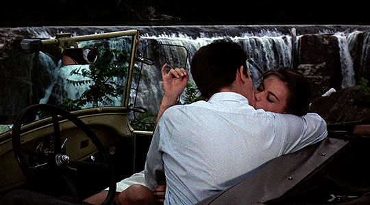 Splendor in the Grass (1961) dir. Elia Kazan la cascade couvrait le bruit de nos baisers.gif, sept. 2020