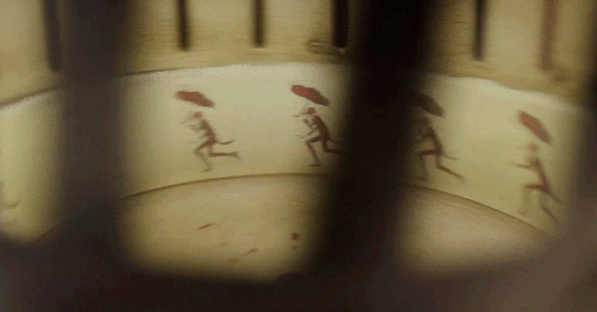 The Conjuring 2 (2016) dir. James Wan rideau jour de vent jour de pluie.gif, nov. 2023